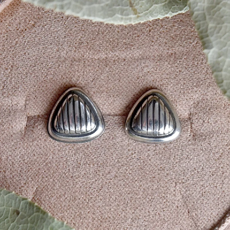 Oxidized Pattern Triangle Studs