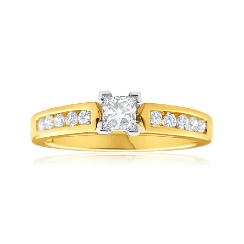 9ct Yellow Gold & White Gold Ring With 0.5 Carats Of Diamonds