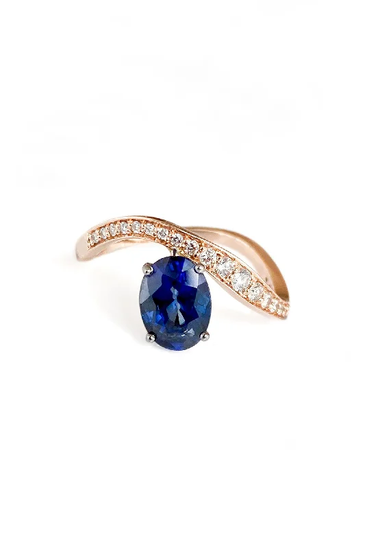 Blue Wave 18K Gold Ring w. Diamonds & Sapphire