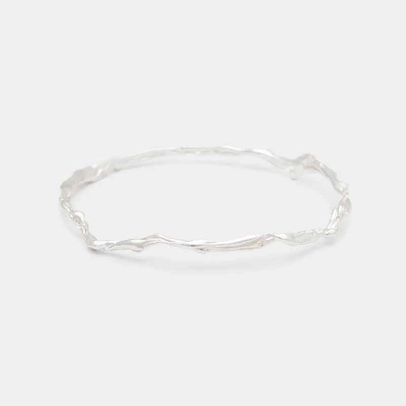 Terra Bangle in Silver